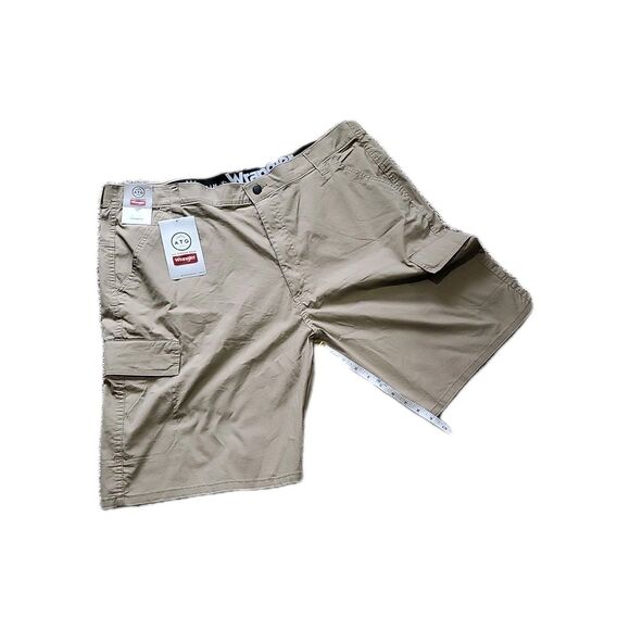 2 PAIRS Wrangler ATG Men’s Performance Utility Cargo Shorts 9” Inseam Waist 42 - Picture 4 of 12